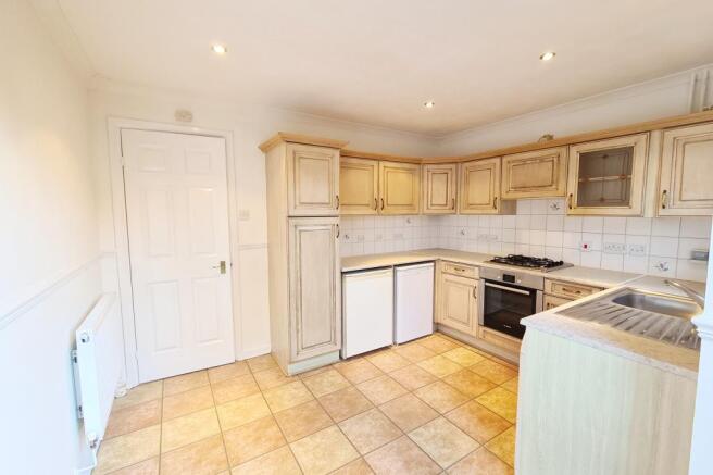 Kitchen (2)