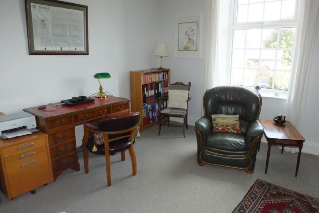 bedroom 2/study/libr