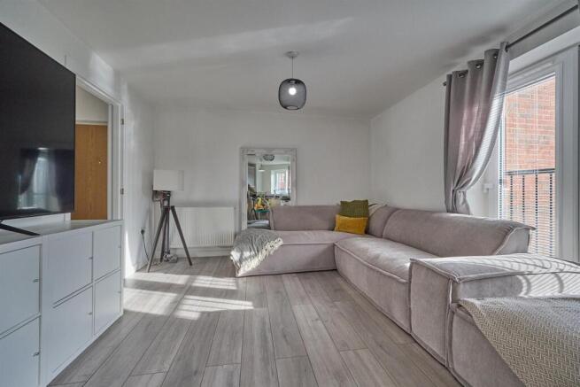 Living dining kitchen