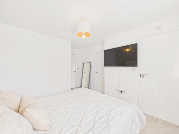 3 bed Semi-Detached for sale Image 9