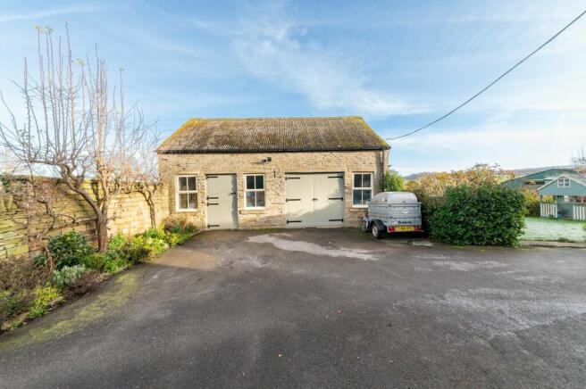 COACH HOUSE/OUTHOUSE