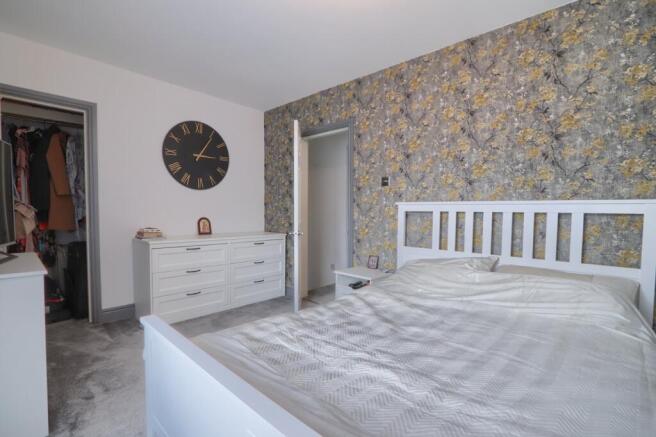 2 bed Semi-Detached for sale Image 9