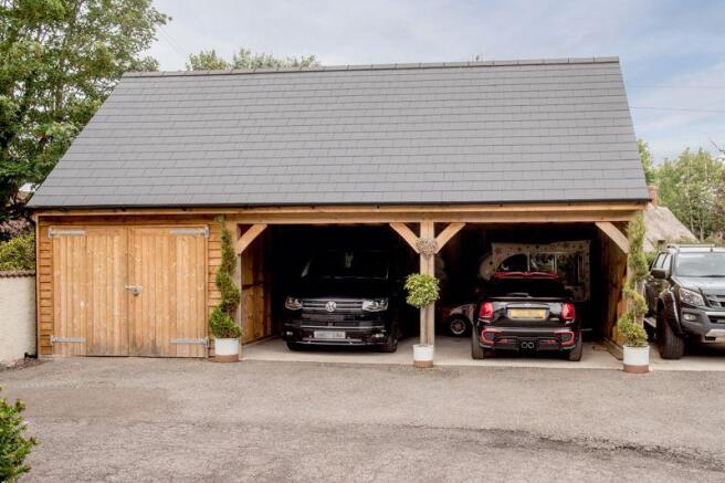 Carport/garage