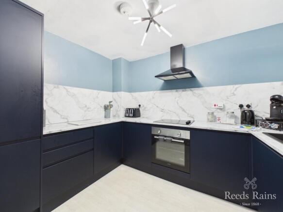 4 bed Terraced for sale Image 4
