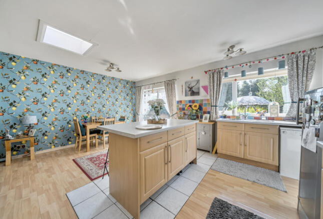 1336011-15-689a34...