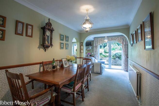 45 Dining Room.jpg