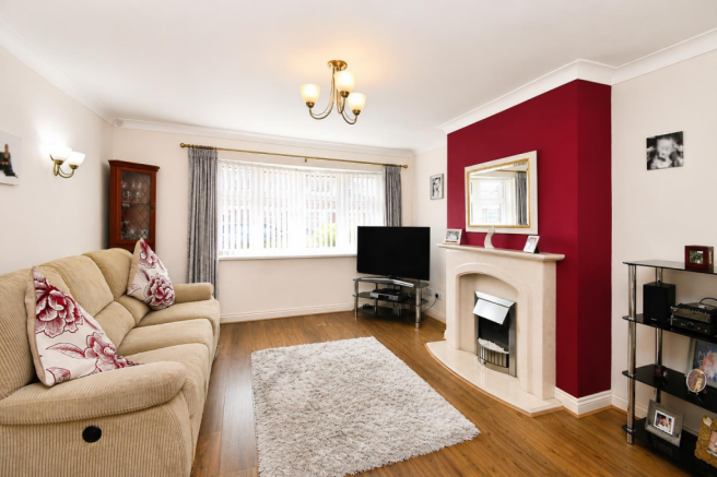 2 bed Semi-Detached Bungalow for sale Image 6