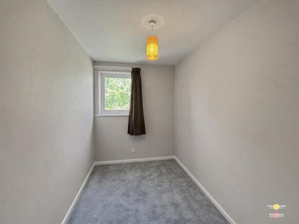 2 bed Flat for sale Image 10