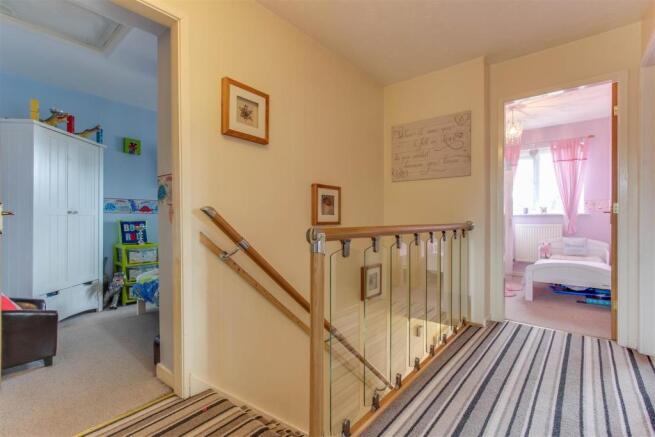 23 Whitland Way-24.jpg