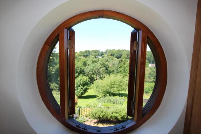 new porthole 7183.jpg