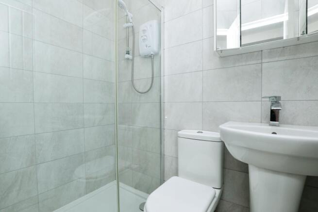 1 bed Apartment to rent Image 6