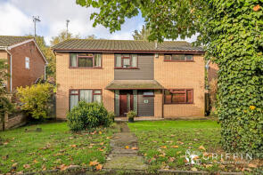 35, Chantry Crescent, Stanford-le-hope SS17 0DN