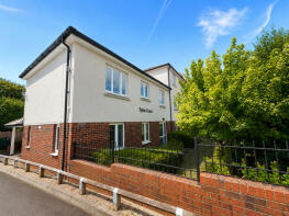 Apartment 21, 141 Tythe Court, White Hart Lane, Romford RM7 8LZ