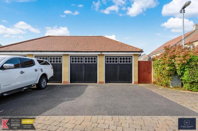 Garage.