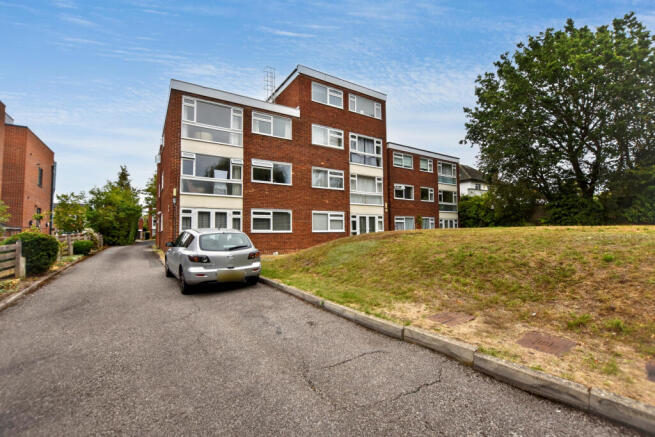 Flat 4, Pentlands, Foxgrove Road, Beckenham, BR3 5BJ