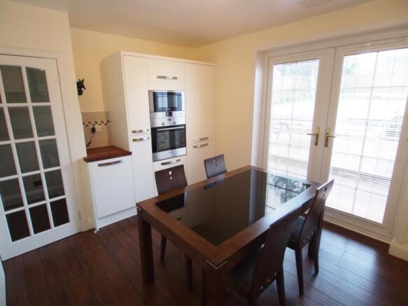 Kitchen (2)