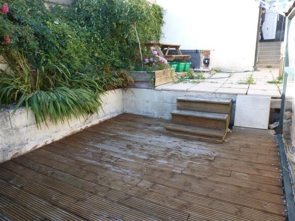 Photo 10