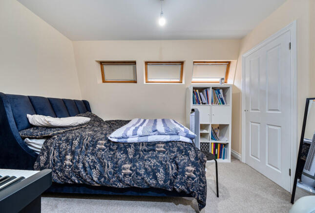 1432162-6-69c66d9...