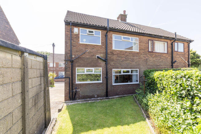 Stroud Close, Whelley, Wigan, WN2 1AB photo 4