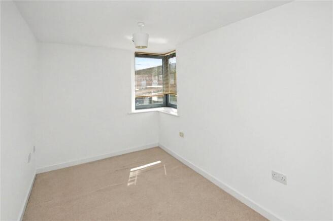 3 bed Apartment for sale Image 5