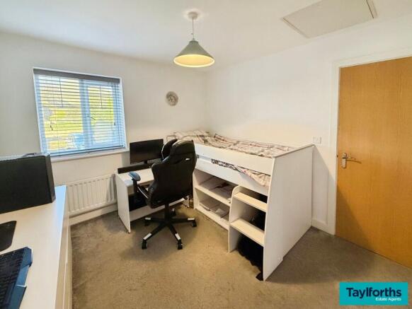 3 bed Semi-Detached for sale Image 11