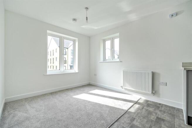 2 bed Semi-Detached to rent Image 6