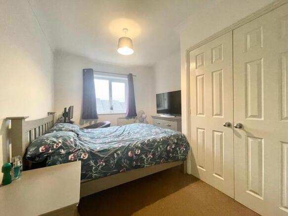 2 bed Apartment for sale Image 11