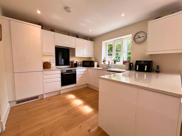 Popham Close, Chilton Foliat photo 4