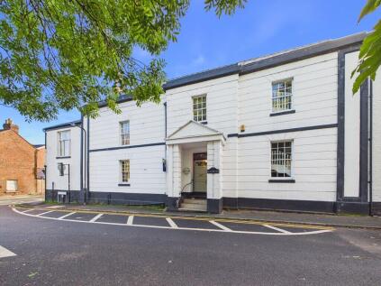 2 The Old White House, Claypit Street