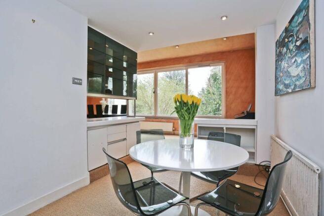Breakfast Room