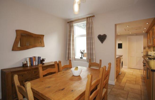 DINING KITCHEN 1