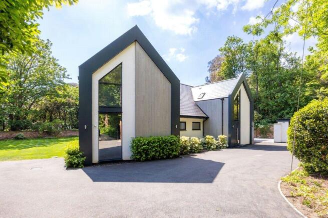 Rothesay Drive, Highcliffe, Christchurch, Dorset, BH23 photo 4