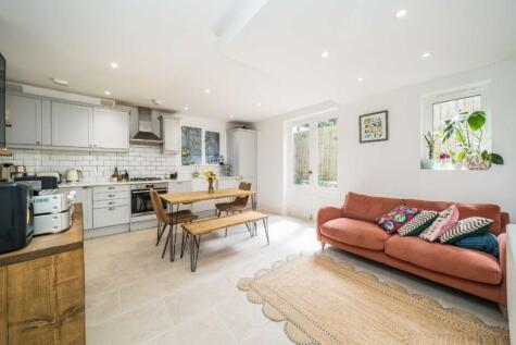 Brayburne Avenue, Clapham