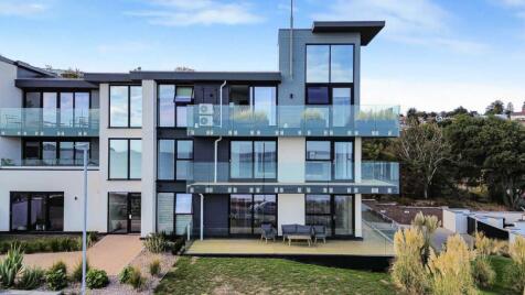 Livermead Hill, Torquay, Devon, TQ2 6QX