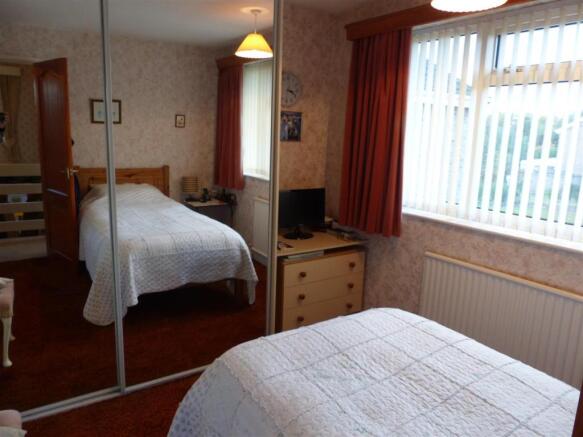 Front Double bedroom .JPG