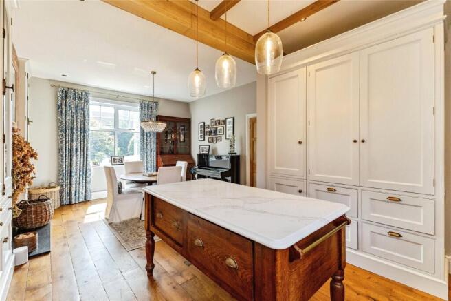3 bed House for sale Image 7