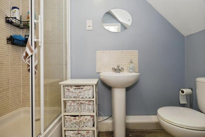 3 bed House for sale Image 12