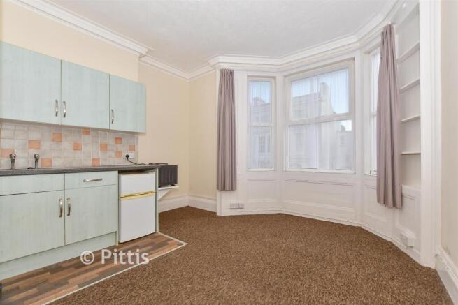 Flat 1 Kitchen / Living Room