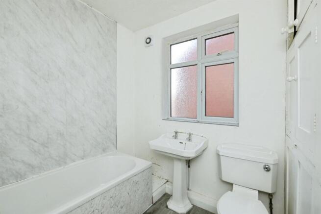 3 bed Semi-Detached for sale Image 11