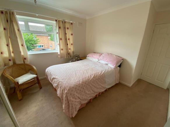 Bedroom 1.jpg