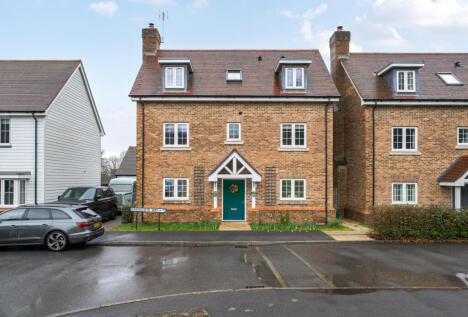 Kingscote Way, East Grinstead, West Sussex, RH19