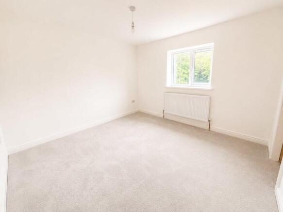 4 bed Detached for sale Image 7