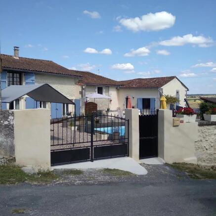 Photo 1