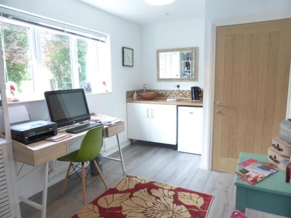 35 Horseshoe Road 044.JPG
