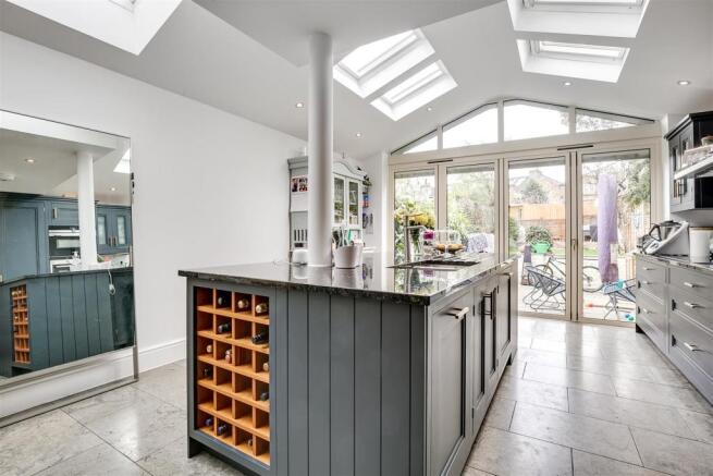 Hearne Rd, 20 kitchen-2.jpg