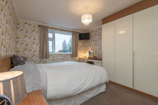Bedroom 1 (2)