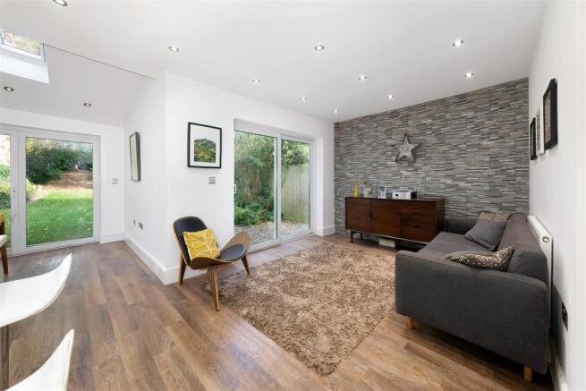 Refitted Open Plan Living/Dining Kitchen