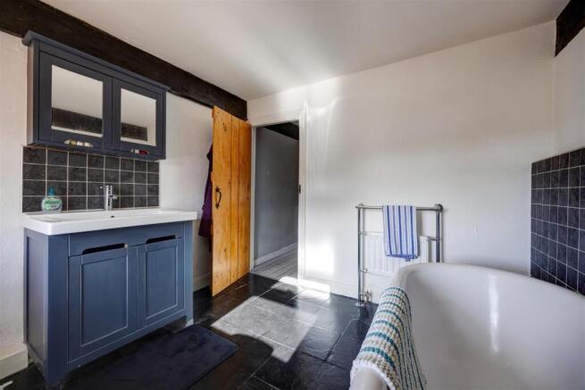 Bath_03.jpg