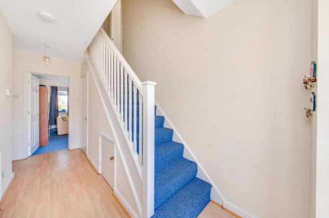 Helston Grove, Honley, Holmfirth, West Yorkshire, HD9 photo 4
