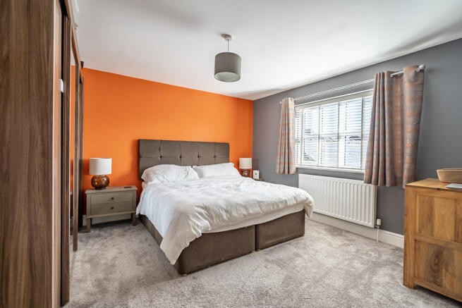 5 bed Detached for sale Image 12
